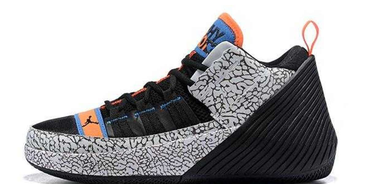 James kicks Kobe 5 "Chaos" to miss his best friend Kobe