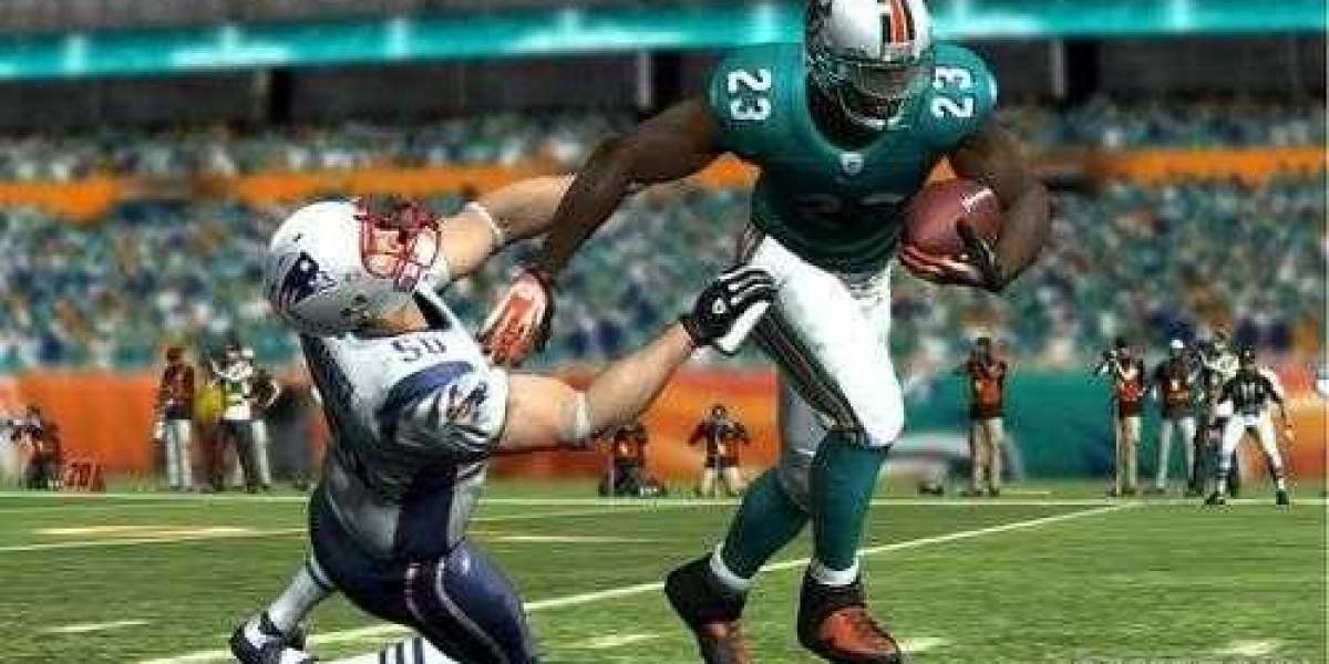 With 2021 Hall of Fame inductee Calvin Johnson