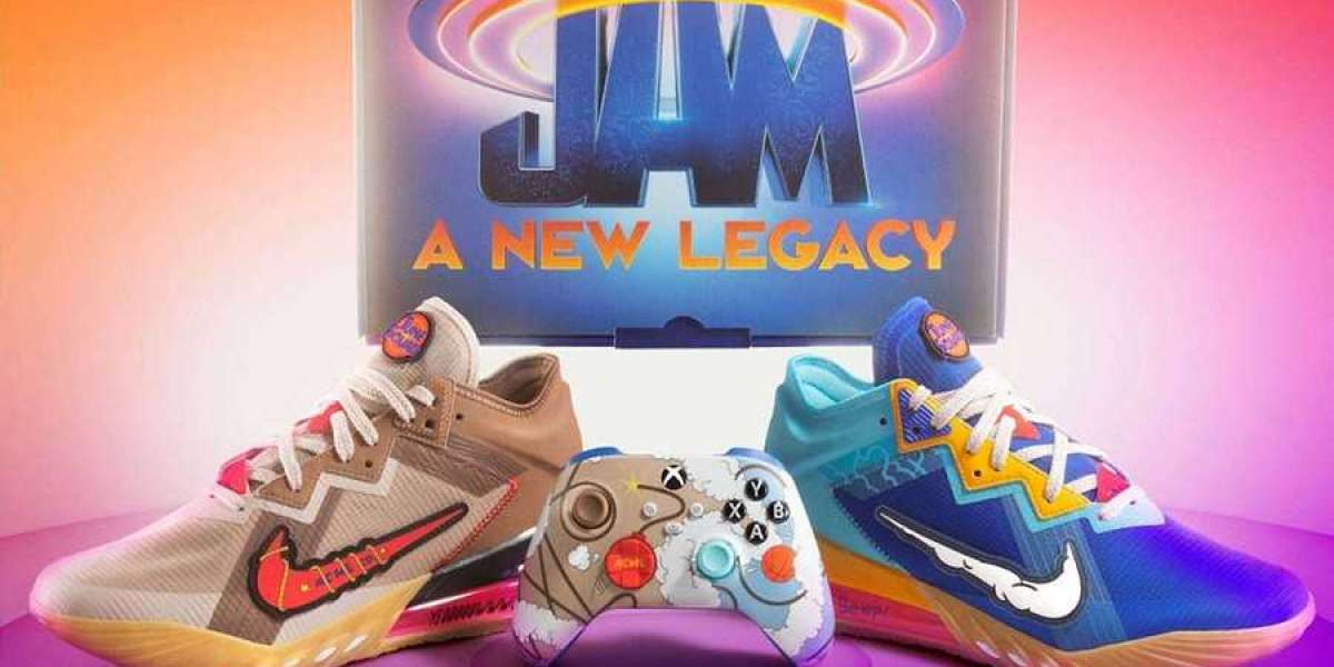 Xbox x Nike LeBron 18 Low “Wile E. x Roadrunner” DO7172-900 to create a "slam dunk" exclusive packages!