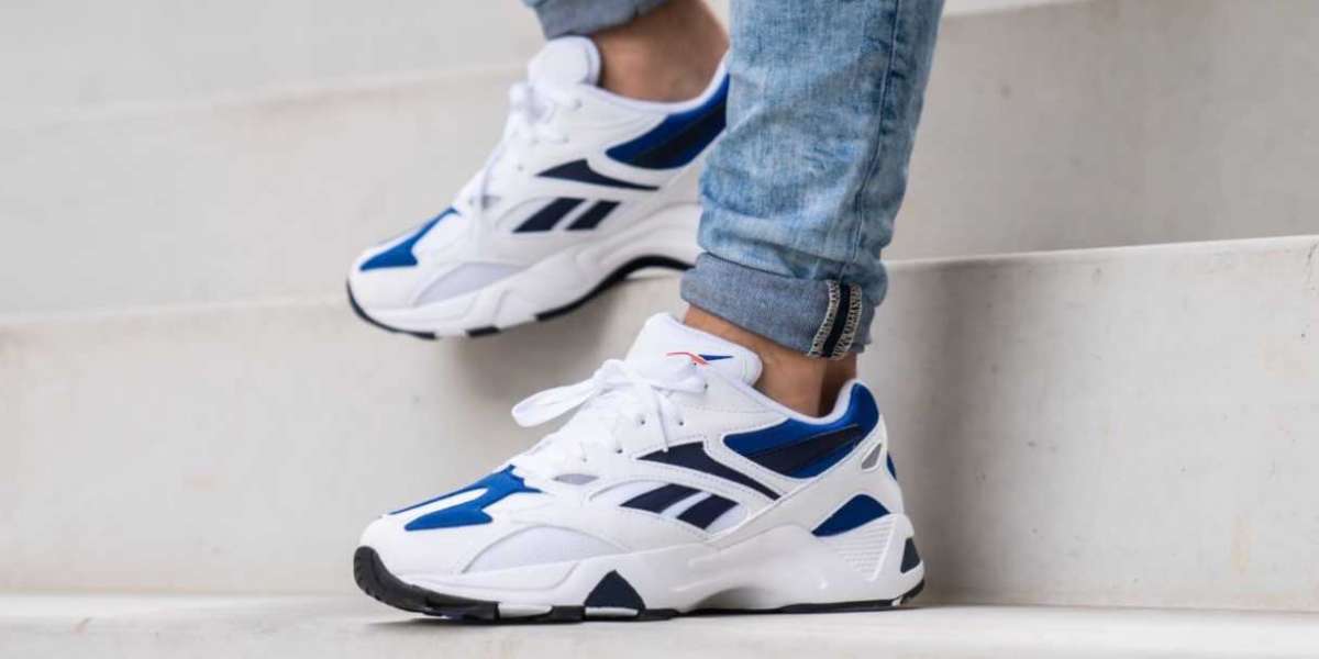 Promos Reebok Cardi B