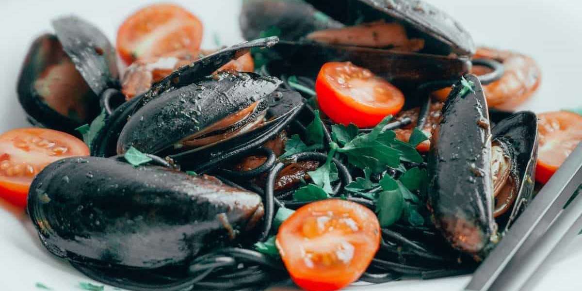 What is the Difference - Black vs Green Mussels?