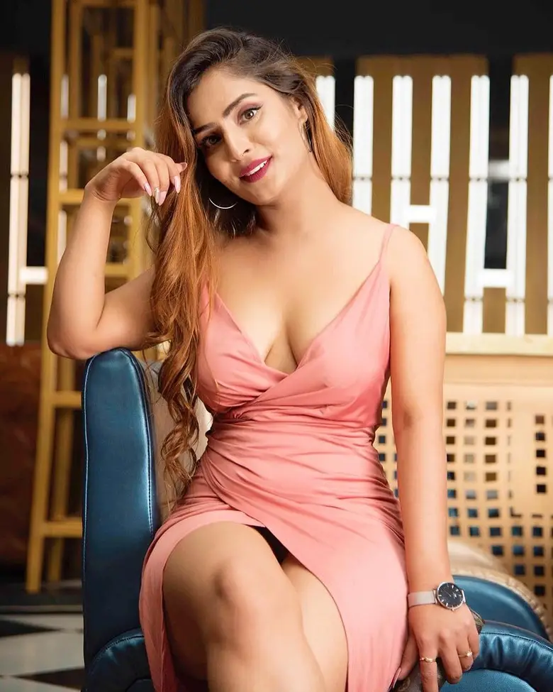 Offer VIP Call Girl in Delhi - Delhi Escorts Service