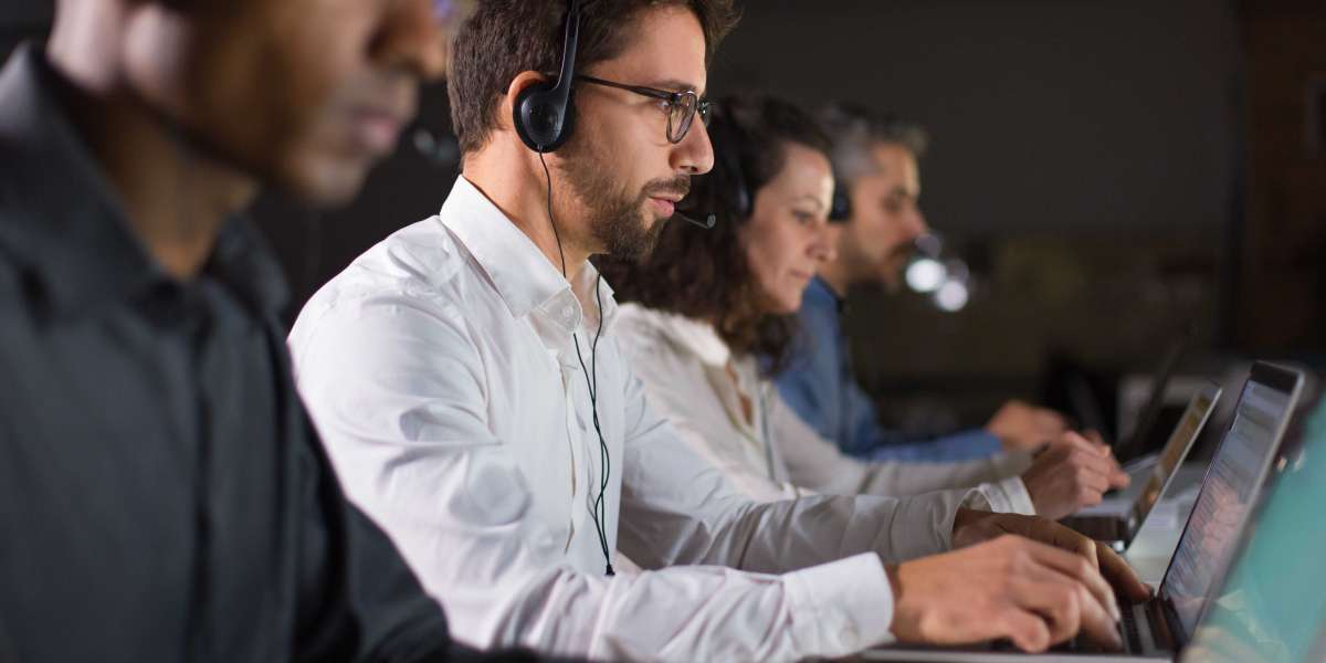 How Employee Recruiting Software Simplify Hiring?