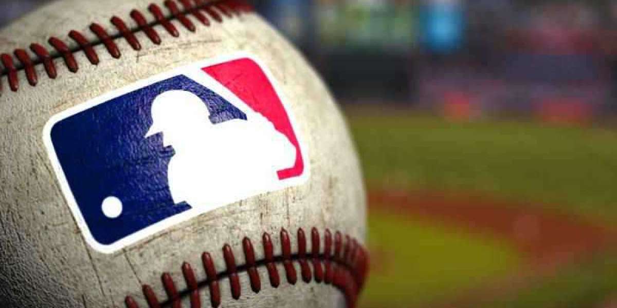 Vlad Walks Off Yankees inside of 10th