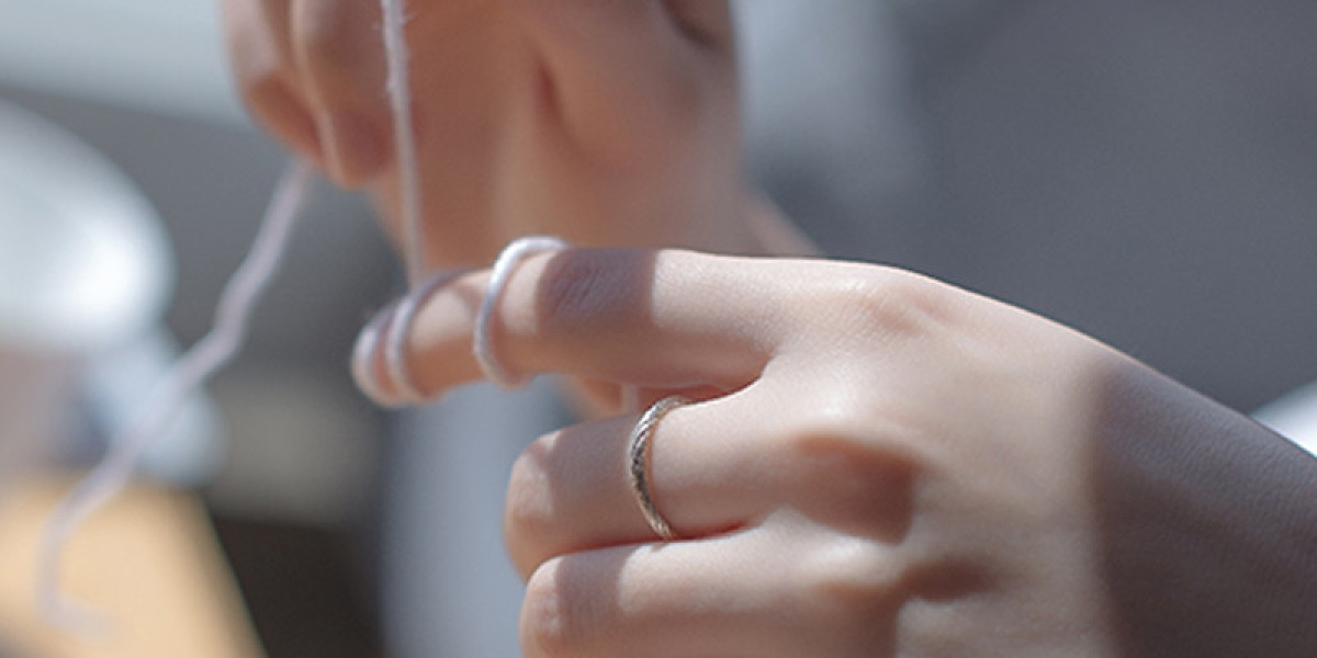 Complementary Couple's Rings