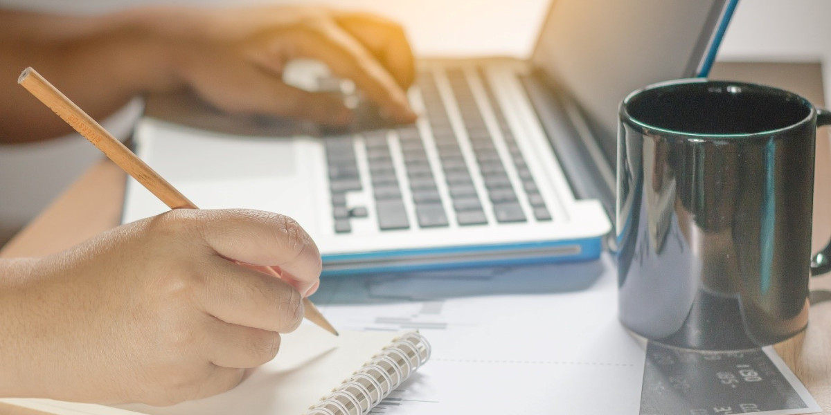 A Deep Dive into Online Class Services