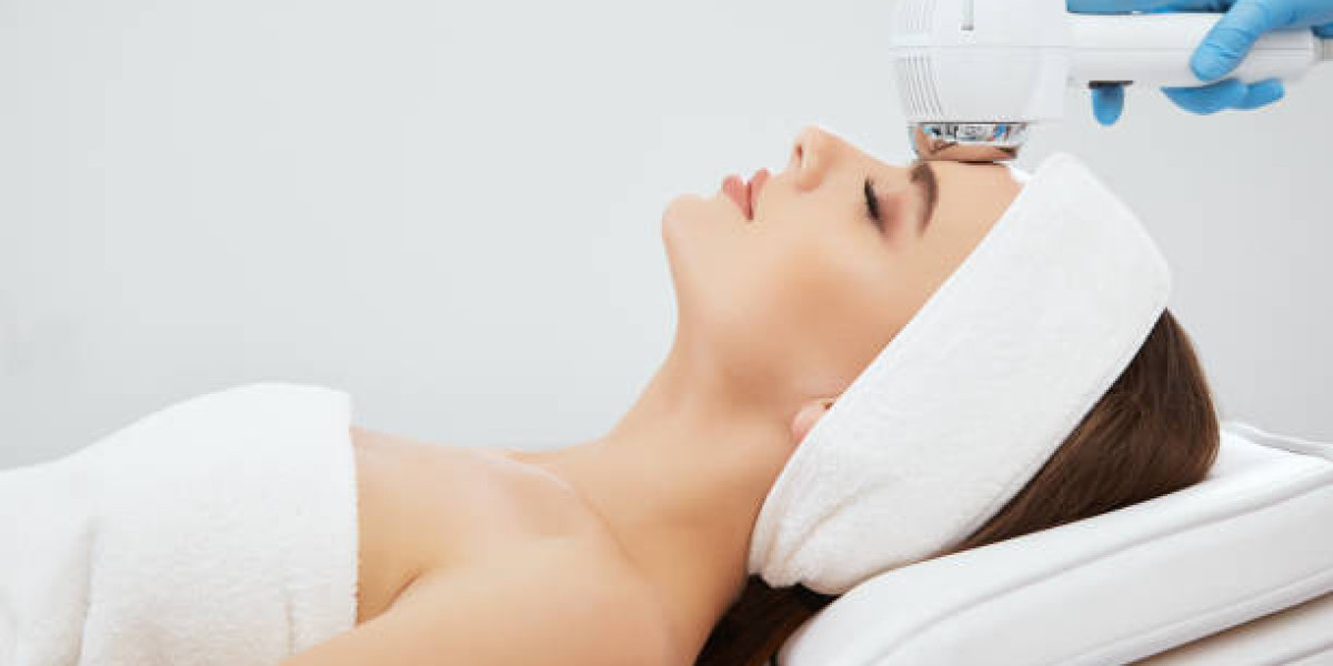 Maximize Your Skincare with Laser Acne Treatment in Riyadh