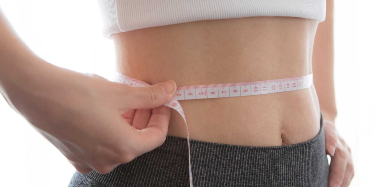 Liposuction vs. Non-Surgical Fat Reduction: What Dubai Residents Prefer
