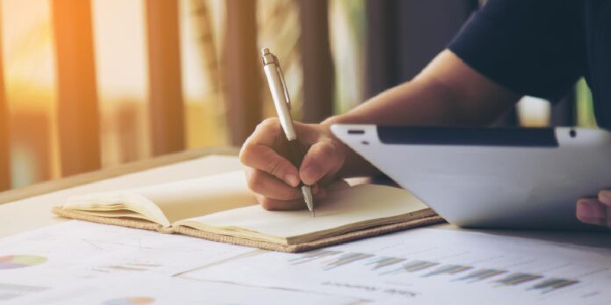 Navigating Virtual Classrooms: Strategies for Effective Online Learning