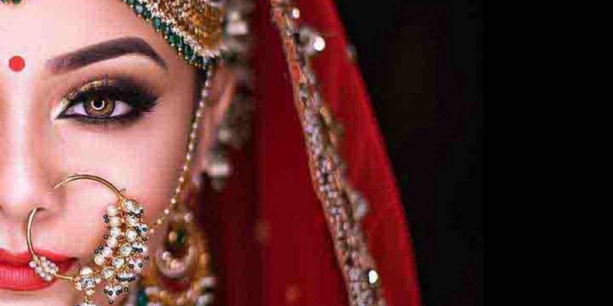 Bridal Bliss: Best Makeup Artists in Delhi for Flawless Beauty