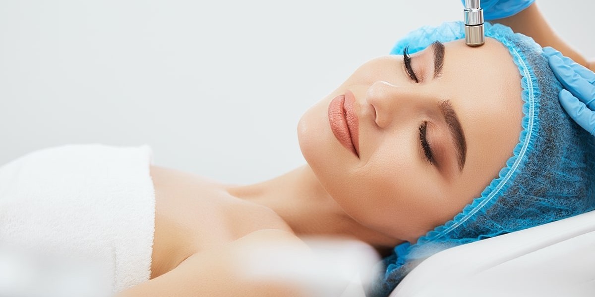 Best Skin Doctor in Guwahati: Booking an Appointment with a Top Dermatologist with Essence Skin Care