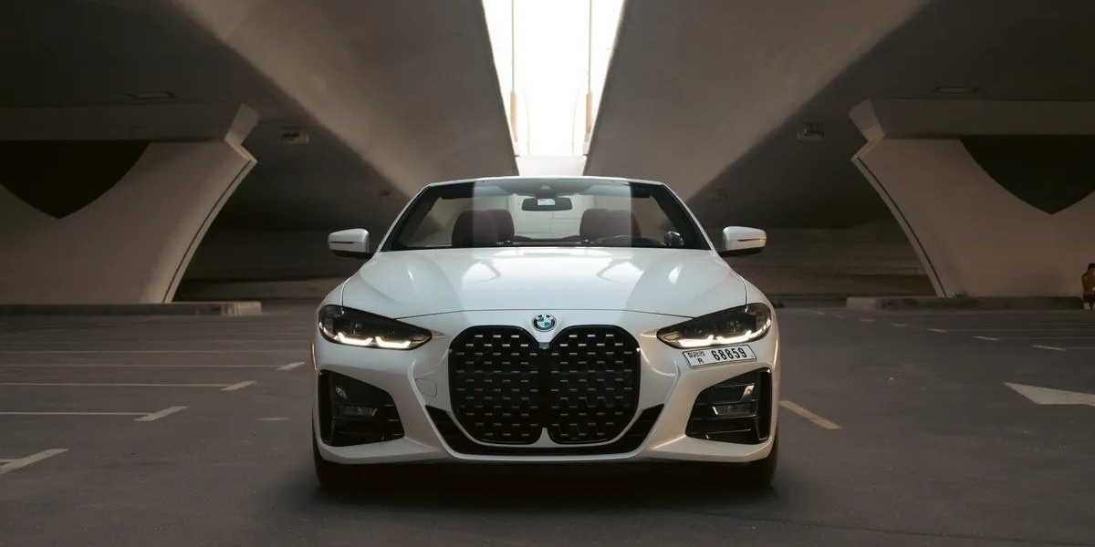 Luxury Car Rental UAE – Elevate Your Driving Experience