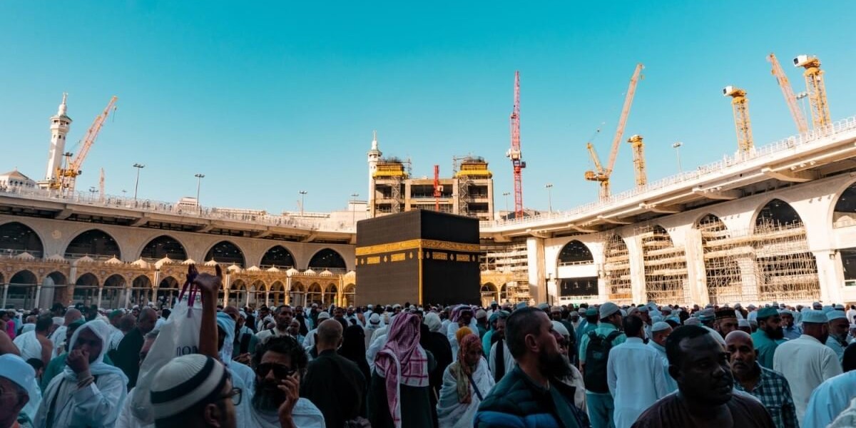 Planning Your Spiritual Journey: Umrah Tickets and Madina Tour