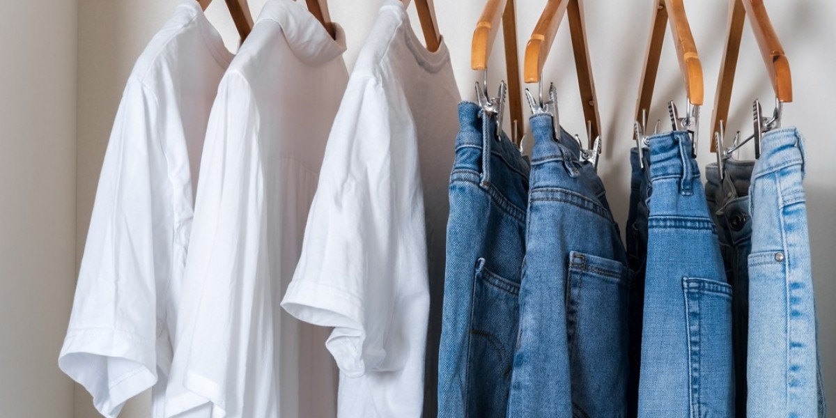 "Armadale Apparel: Where Streetwear Meets Effortless Style"