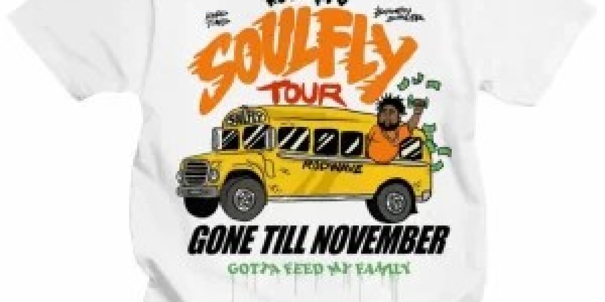 The Bold Style of Rapper Rod Wave: Embracing Oversized T-Shirts in Fashion