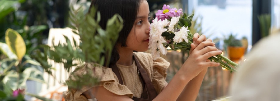 Well Live Florist Cover Image