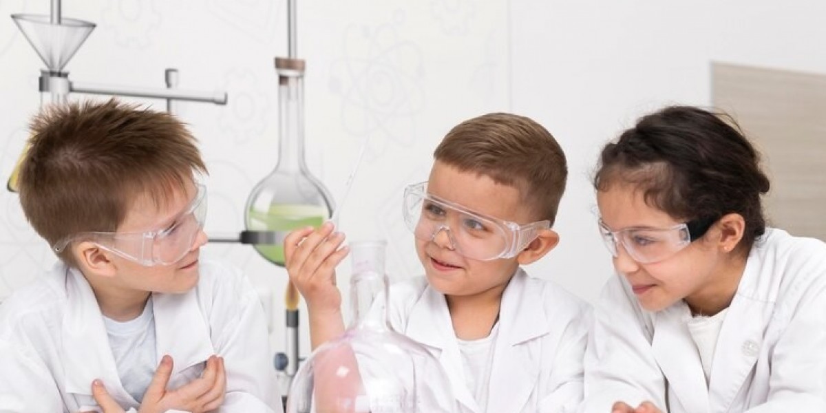 How a Secondary Science Tutor Can Help Your Child Ace Their Exams