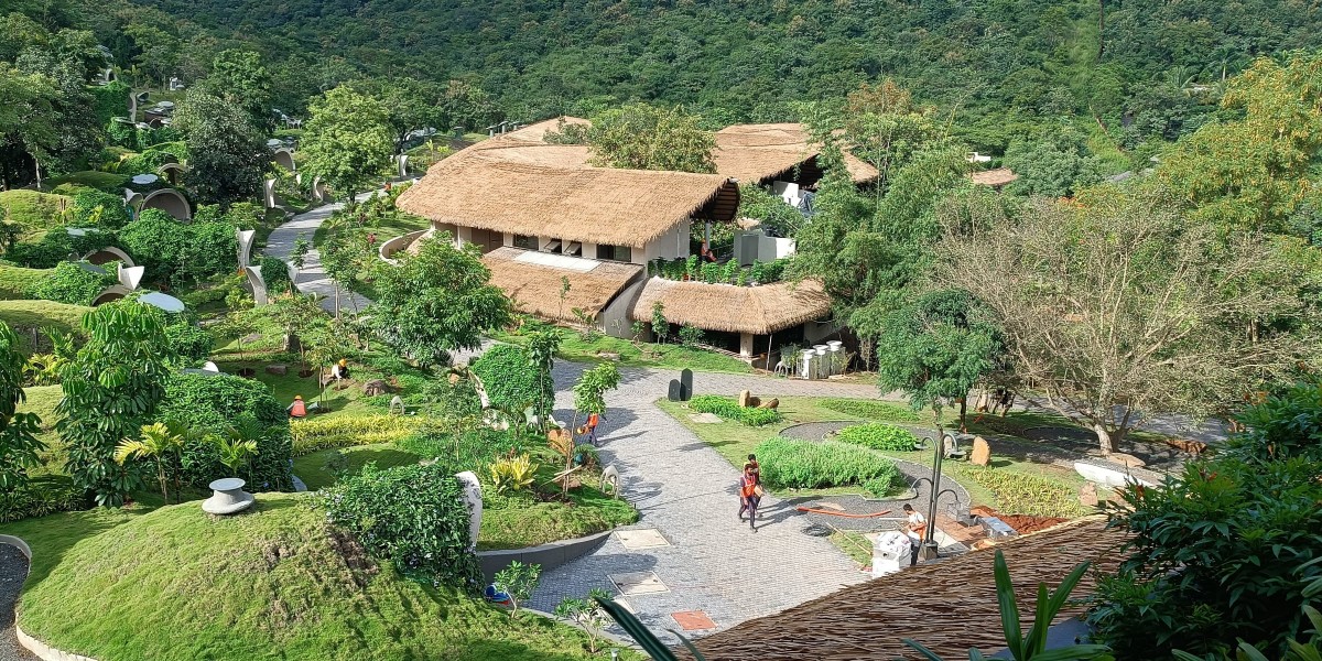 Low-Maintenance Roofing: The Hassle-Free Benefits of Artificial Thatch Roof