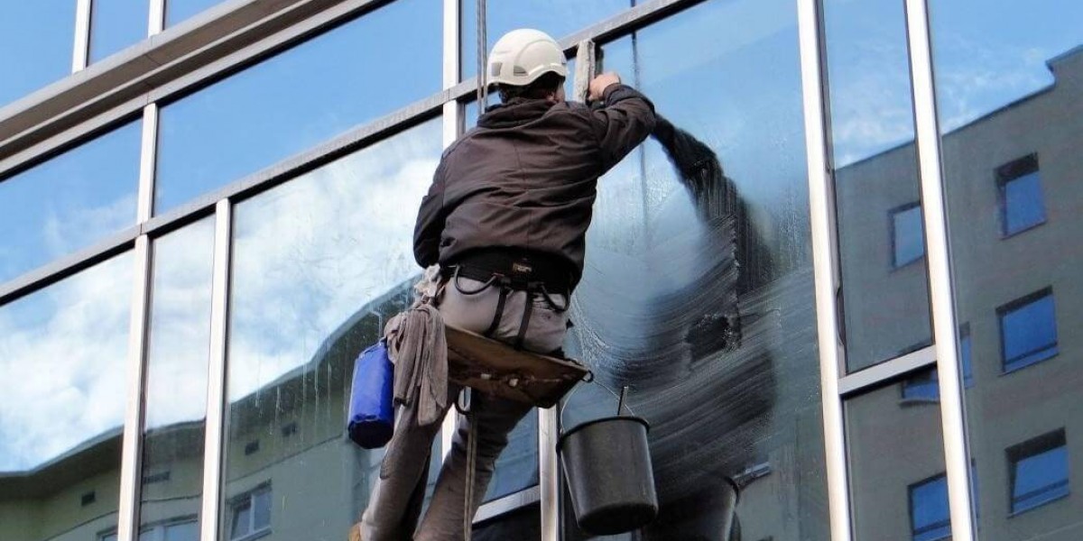 Best Window Washing Services in Omaha: Sparkle Up Your View with Huskins Services LLC
