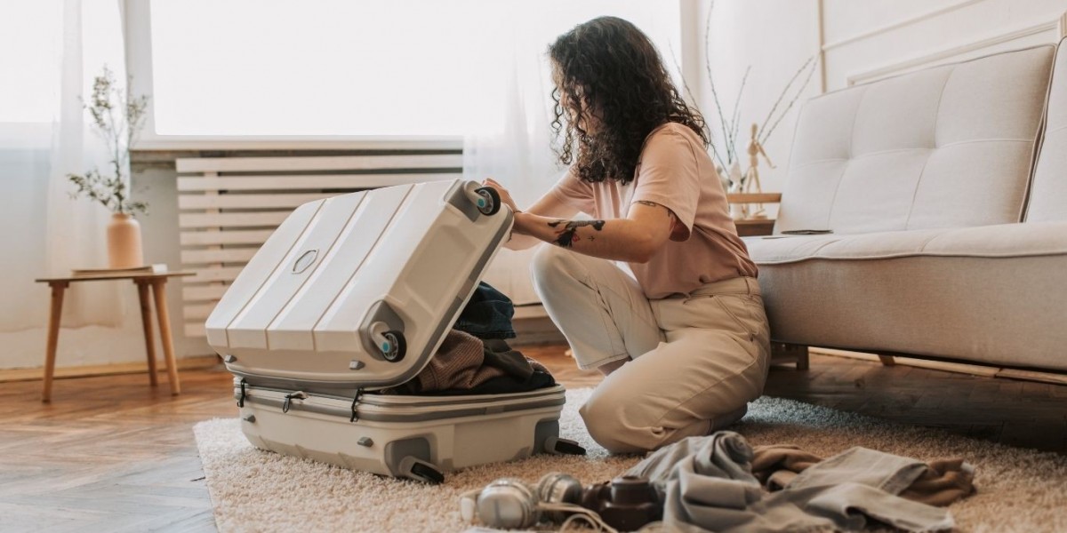 What’s in a Minimalist Travel Pack?