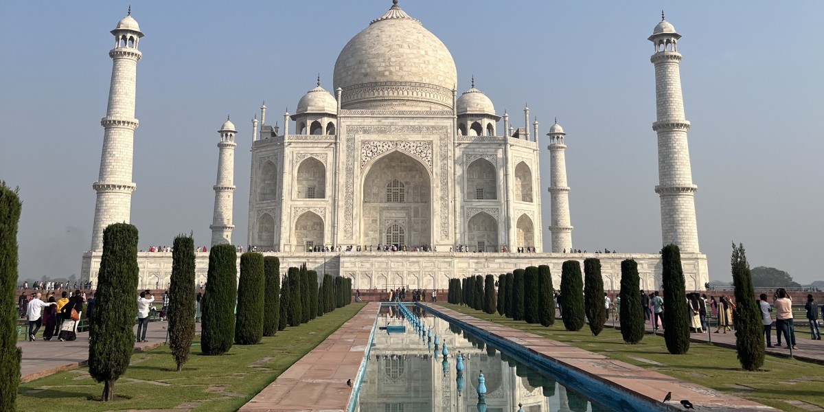 Discover Agra with Exclusive Taj Mahal Tour Packages