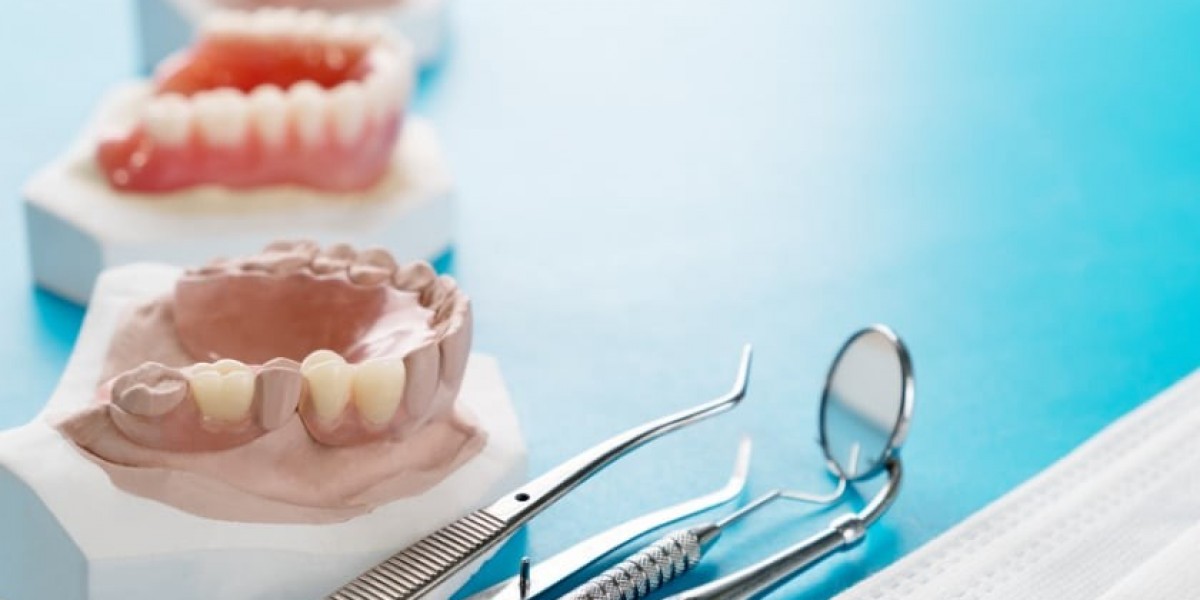 Non-Invasive Cosmetic Dentistry: What’s New in 2025?