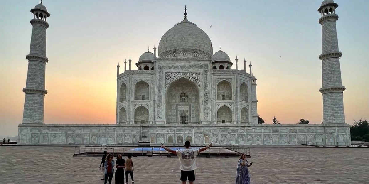 Sunrise Taj Mahal Tour From Delhi By Car – A Magical Journey