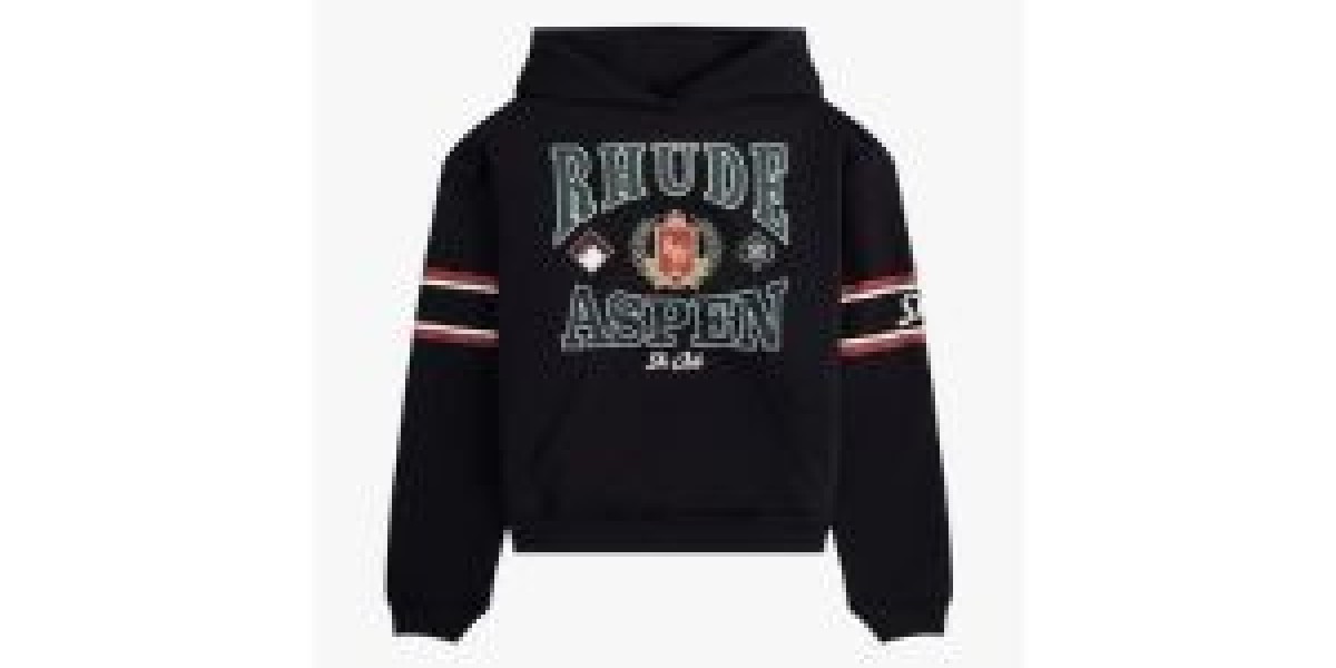 Crafted Confidence: The Luxury Streetwear Quality of Rhude Hoodies