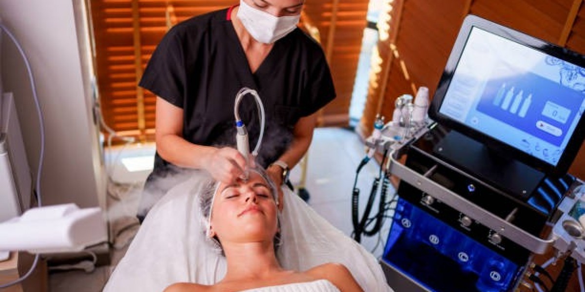 Can a HydraFacial Fix Your Skin Problems in Dubai