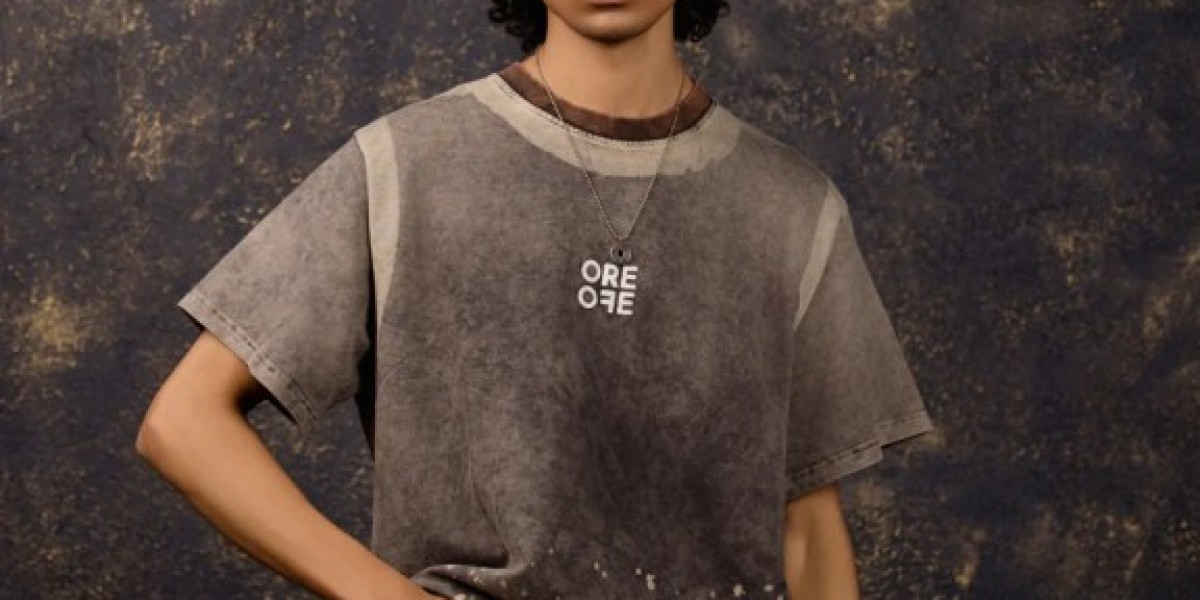 Why Oversized T-Shirts Are the Best Summer Wardrobe Choice