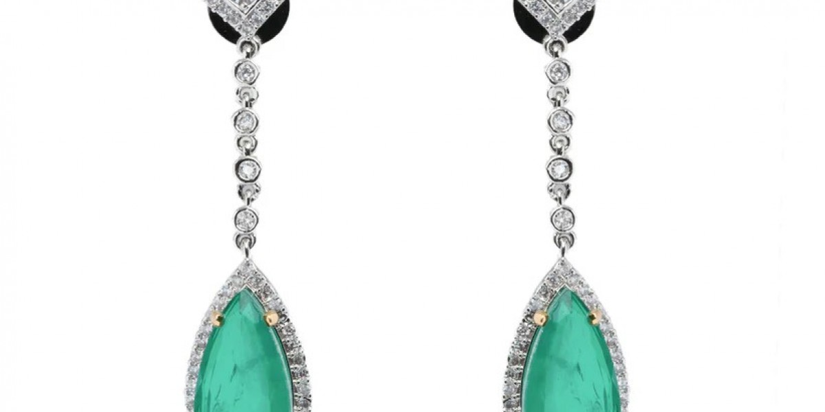 How to Pick the Right Length of Dangle Earrings for Your Outfit