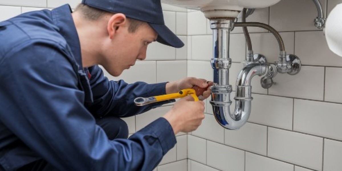 The Benefits of Hiring Local Gold Coast Emergency Plumbers