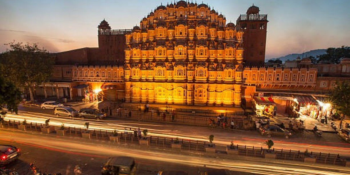 Jaipur Overnight Tour From Delhi – Explore the Pink City With Wow Tour Guide