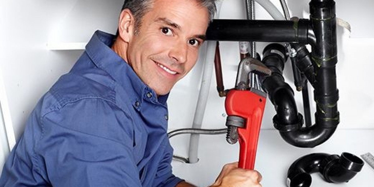 Emergency Plumbing: What to Do Before the Plumber Arrives