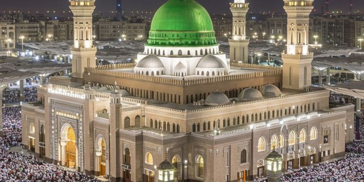 Save More, Travel Better: Umrah Packages for Families