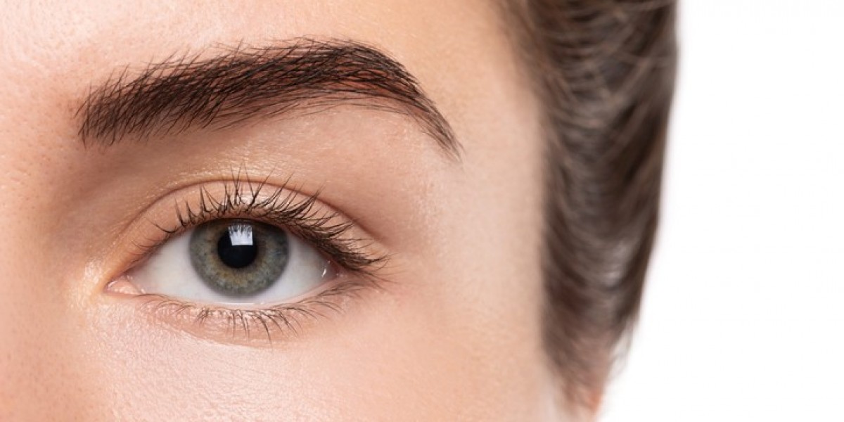 Is Eyelid Surgery Right for You? 7 Signs You Might Be a Candidate