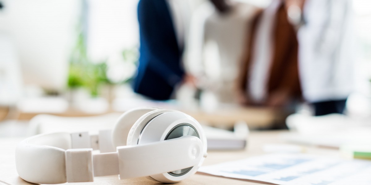 10 Factors To Know To Know Buy Earphones You Didn't Learn In School