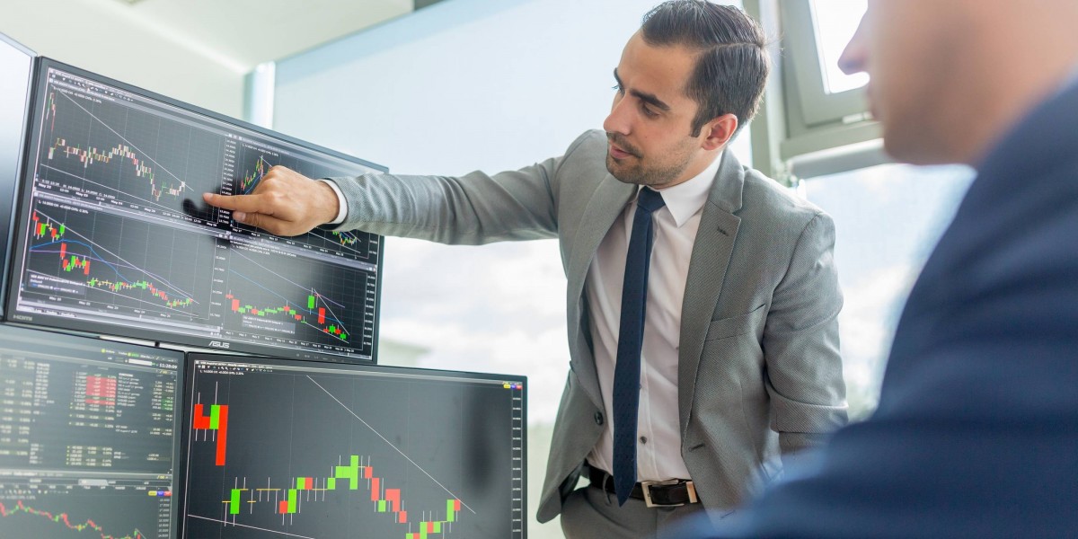 The Rise of Digital Trading in Pakistan: How Technology is Empowering Modern Investors