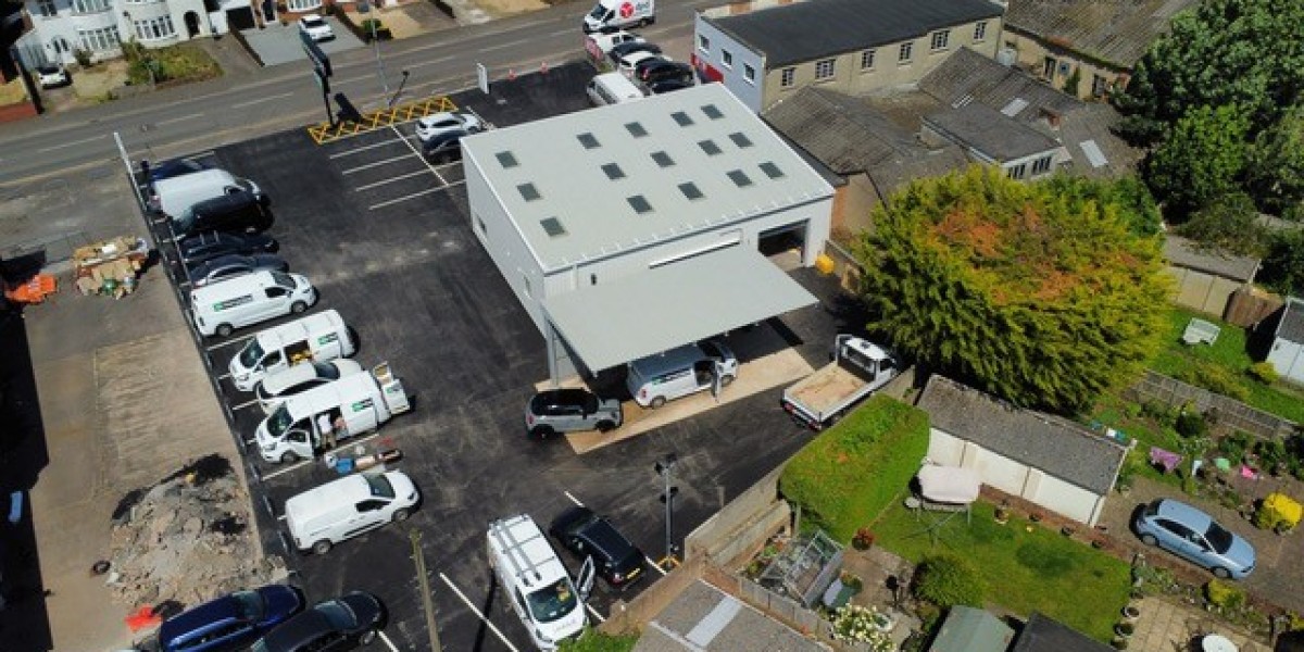 Premium Cladding Poole Options to Enhance the Look and Strength of Your Building