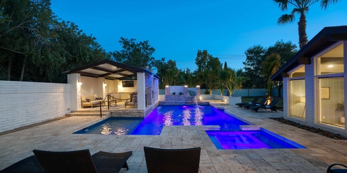 The Benefits of Building Custom Swimming Pools for Family Living