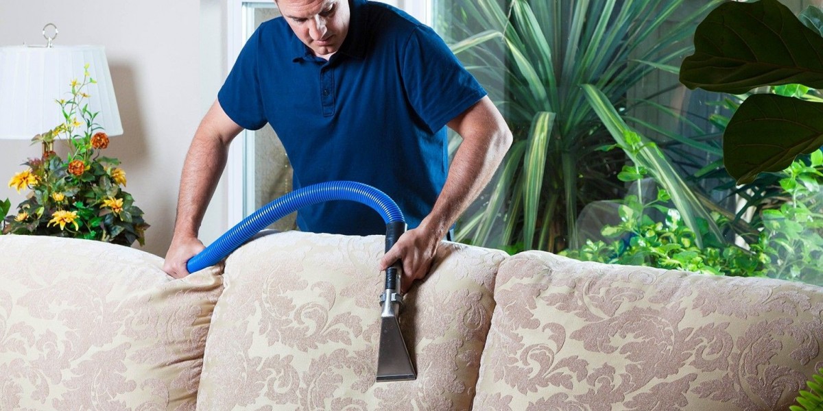 How Much Do People Charge to Clean a Sofa?