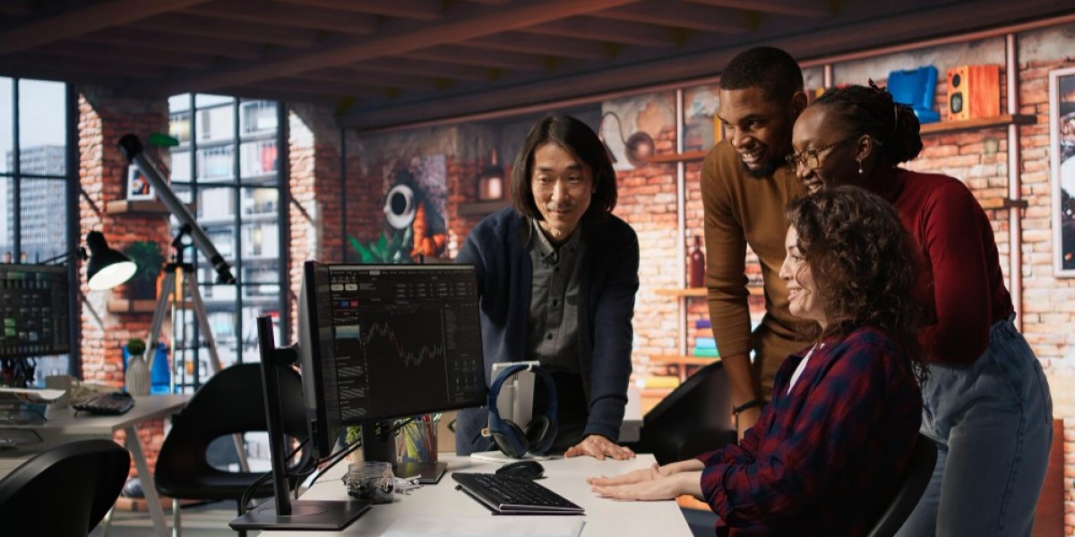 The Smart Choice: Why a Freelance App Developer Dubai Outshines Agencies