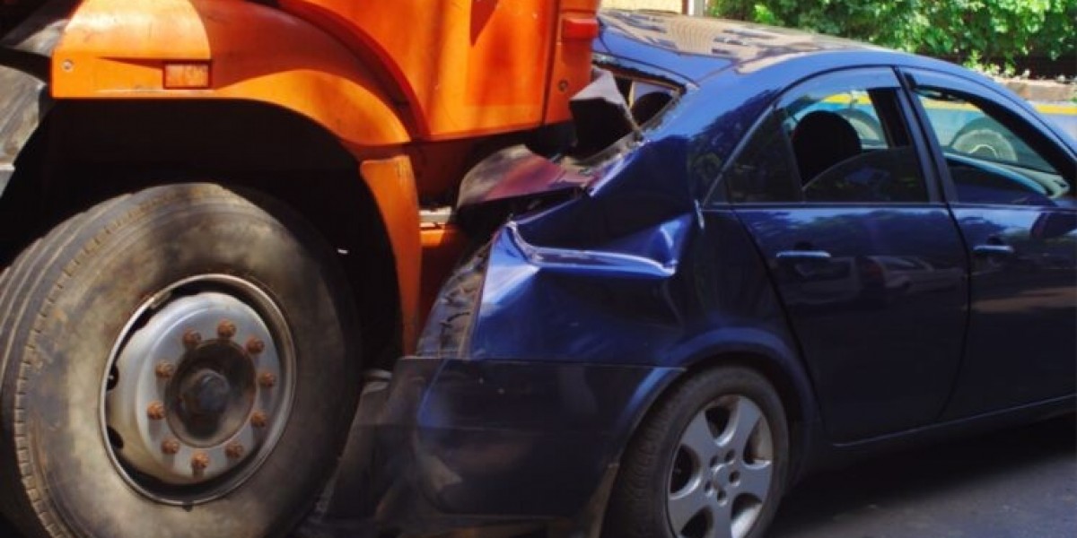 The Role of a Las Vegas Personal Injury Attorney in Complex Truck Accident Cases