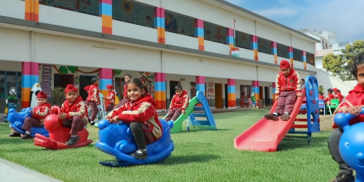 Find the Best Kindergarten School Near Me for a Strong Start