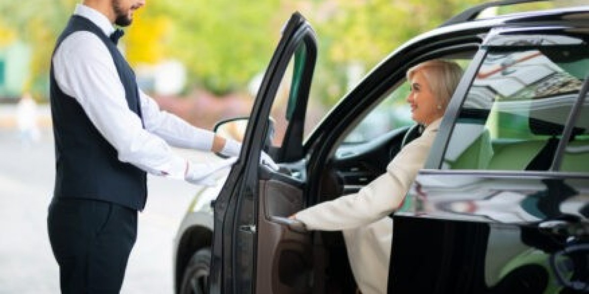 Why Limo and Shuttle Services Are the Smartest Ways to Explore Las Vegas