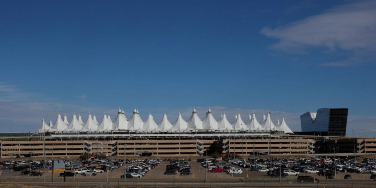 A Journey into Southern Warmth: Arriving in Savannah by Rail