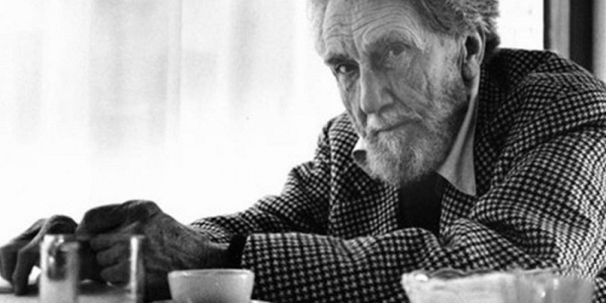 How Does Ezra Pound Explore the Tension Between Tradition and Innovation?