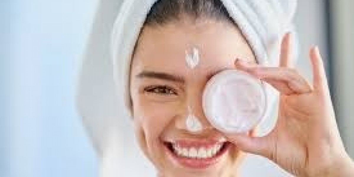 Top Hydrating Ingredients Every Skincare Routine Needs