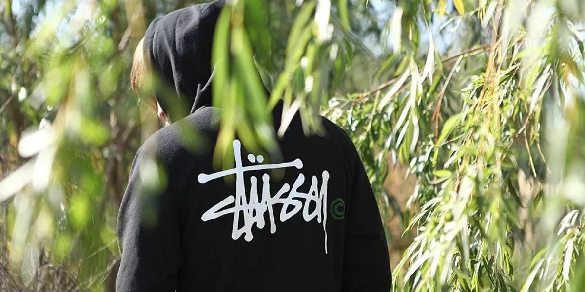 The Stussy Hoodie: A Streetwear Staple for Every Fashion Enthusiast