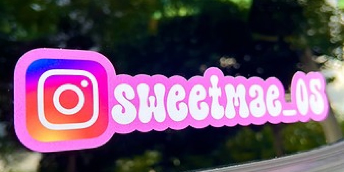 Why Reflective Decals are Essential for Commercial Fleets